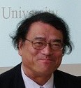 Prof. Takahashi byl oceněn Zlatou medailí PřF UK