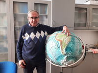 Prof. Bohumír Janský se zabývá důležitými tématy spojené s vodou po celém světě, zejména v oblasti Kyrgyzstánu a Peru.
Foto: K. Fraindová
