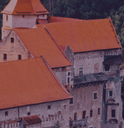Česko – země hradů a zámků – Fascinující příběhy za hradbami a branami klenotů naší historie